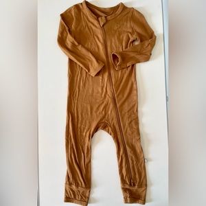 Kyte Baby Dual Zippered Romper in Brown 18-24 mos.
